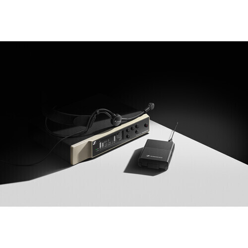 Sennheiser EW-D ME3 SET Digital Wireless Cardioid Headset Microphone System (Q1-6: 470 to 526 MHz)
#SEEWDME3Q16 MFR #EW-D ME3 SET (Q1-6)